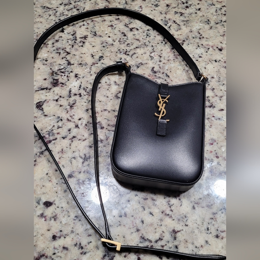 Saint Laurent Mini 5 To 7 Vertical Black Ysl